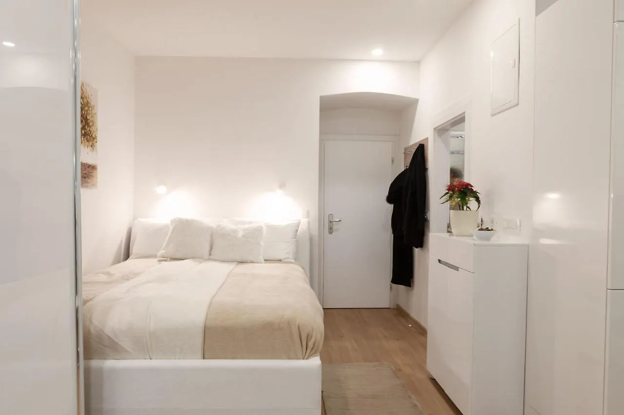 Studio Apartment Gea Tour As Ljubljana Slovenia